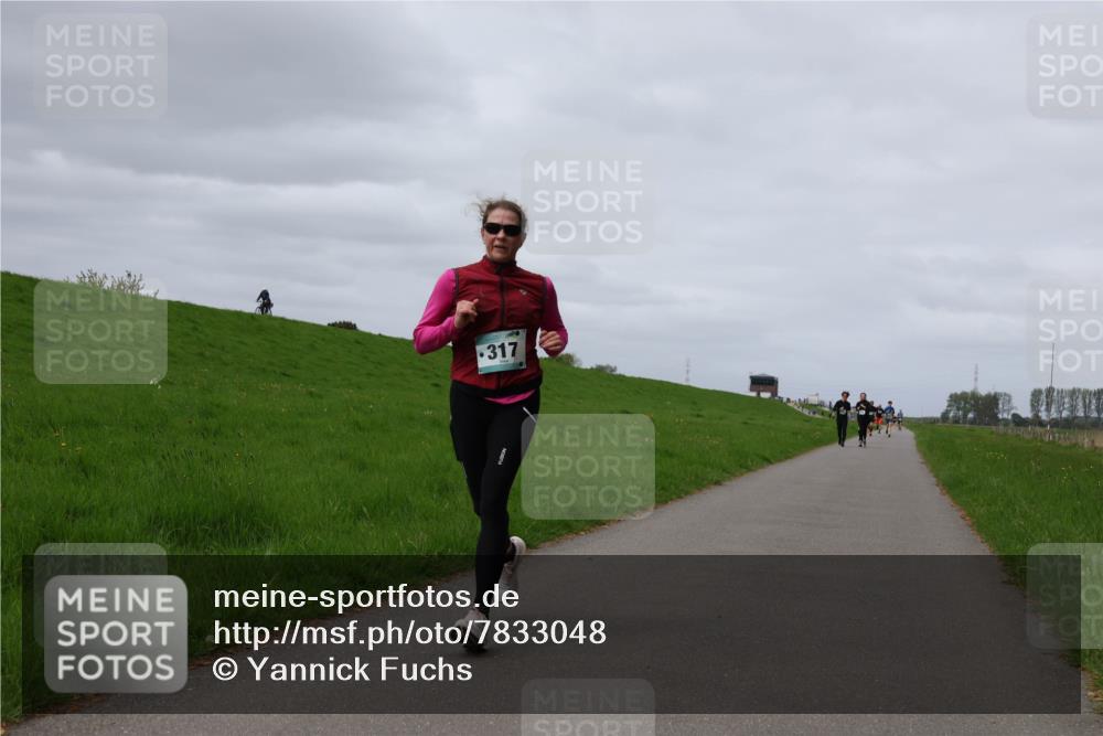 04.05.2025 - 8. Wedeler Halbmarathon Yannick Fuchs http://msf.ph/oto/7833048 04.05.2025 11:41:54 Laufen 317 meine-sportfotos.de