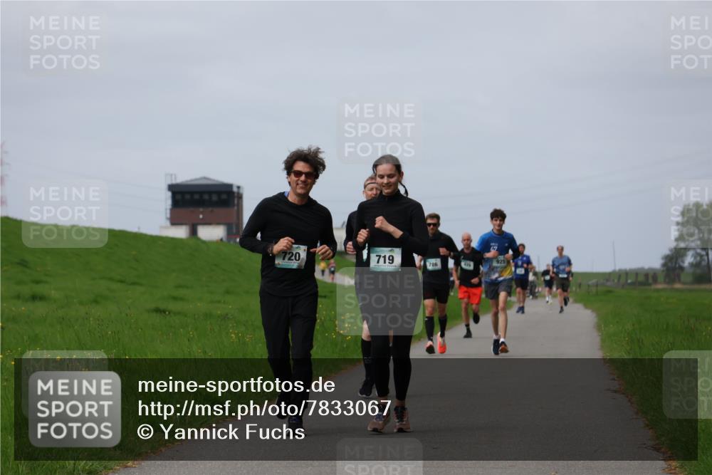 04.05.2025 - 8. Wedeler Halbmarathon Yannick Fuchs http://msf.ph/oto/7833067 04.05.2025 11:42:02 Laufen 720, 719, 786, 925 meine-sportfotos.de
