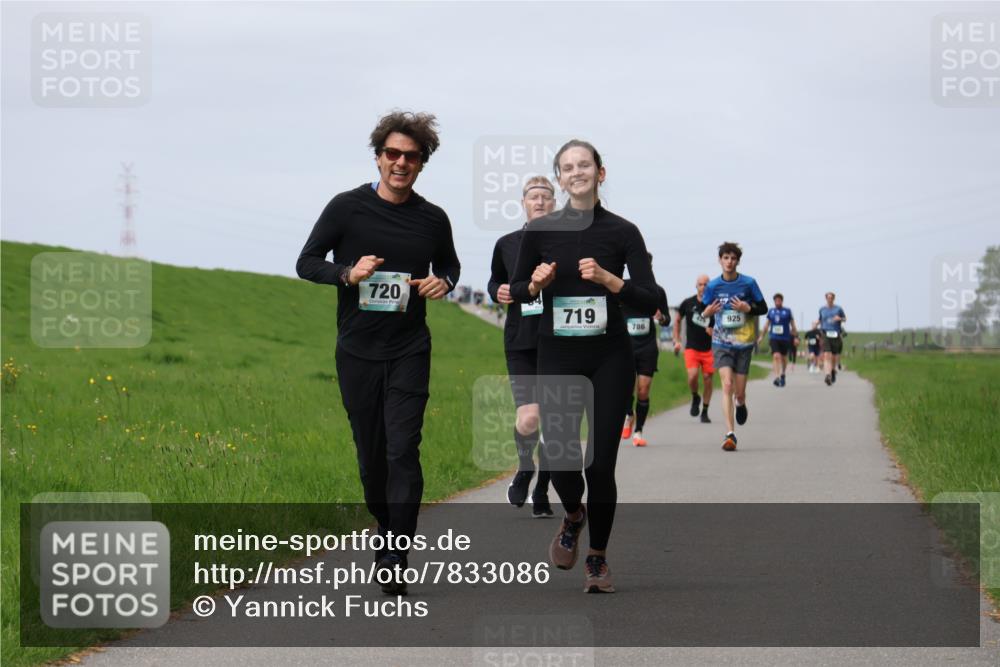 04.05.2025 - 8. Wedeler Halbmarathon Yannick Fuchs http://msf.ph/oto/7833086 04.05.2025 11:42:04 Laufen 720, 719, 786, 925 meine-sportfotos.de