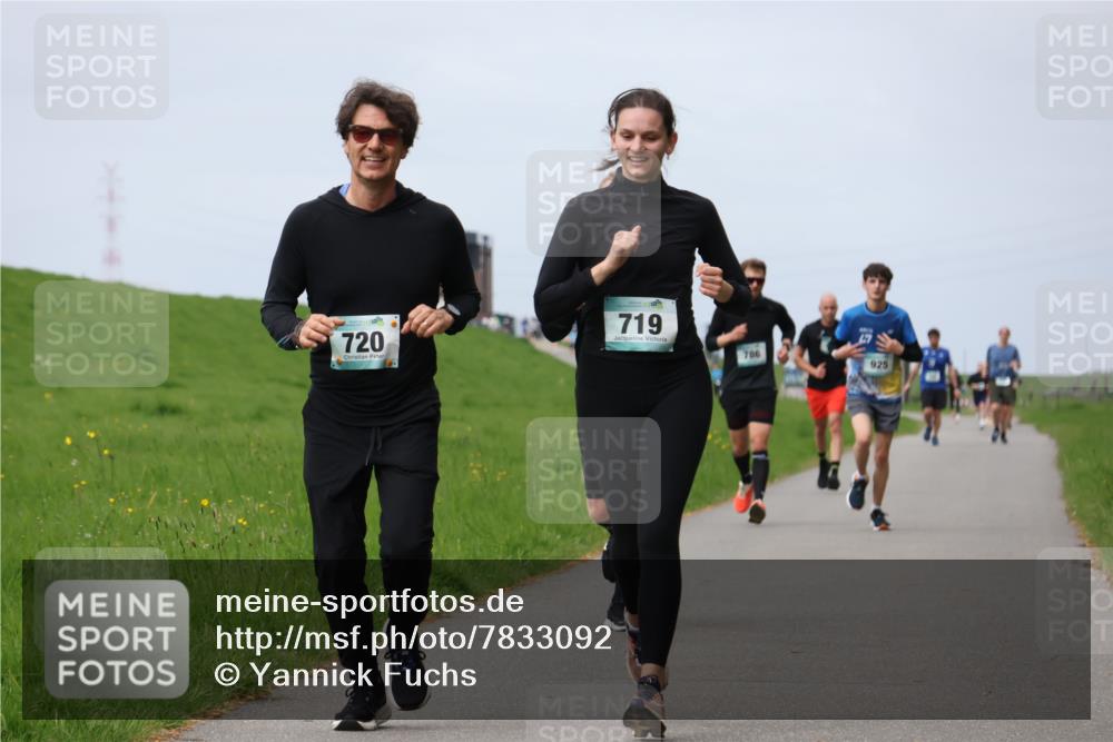 04.05.2025 - 8. Wedeler Halbmarathon Yannick Fuchs http://msf.ph/oto/7833092 04.05.2025 11:42:05 Laufen 720, 719, 786, 925 meine-sportfotos.de