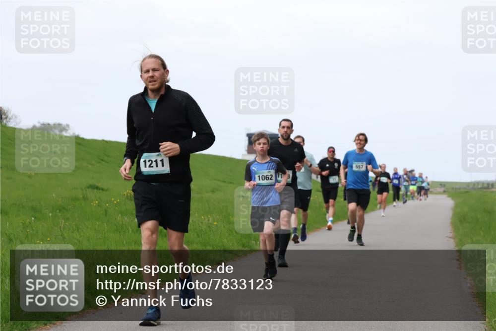 04.05.2025 - 8. Wedeler Halbmarathon Yannick Fuchs http://msf.ph/oto/7833123 04.05.2025 11:21:38 Laufen 1211, 1062, 557 meine-sportfotos.de