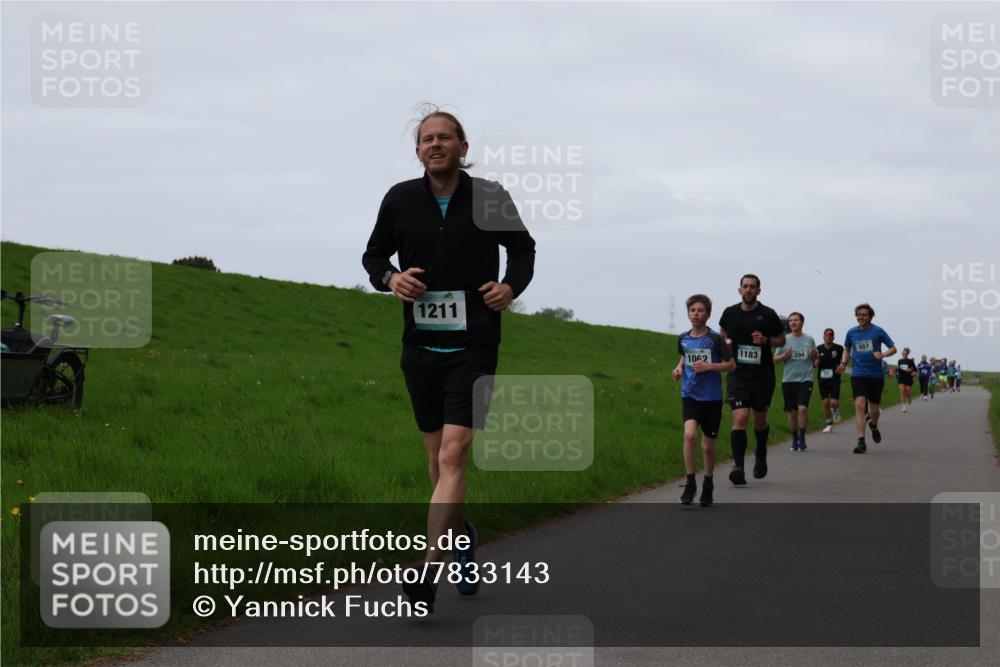 04.05.2025 - 8. Wedeler Halbmarathon Yannick Fuchs http://msf.ph/oto/7833143 04.05.2025 11:21:39 Laufen 1211, 557, 1062, 1183, 204 meine-sportfotos.de