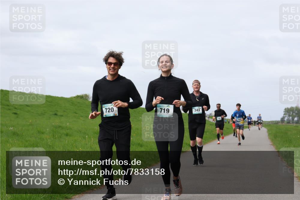 04.05.2025 - 8. Wedeler Halbmarathon Yannick Fuchs http://msf.ph/oto/7833158 04.05.2025 11:42:08 Laufen 720, 719, 343 meine-sportfotos.de