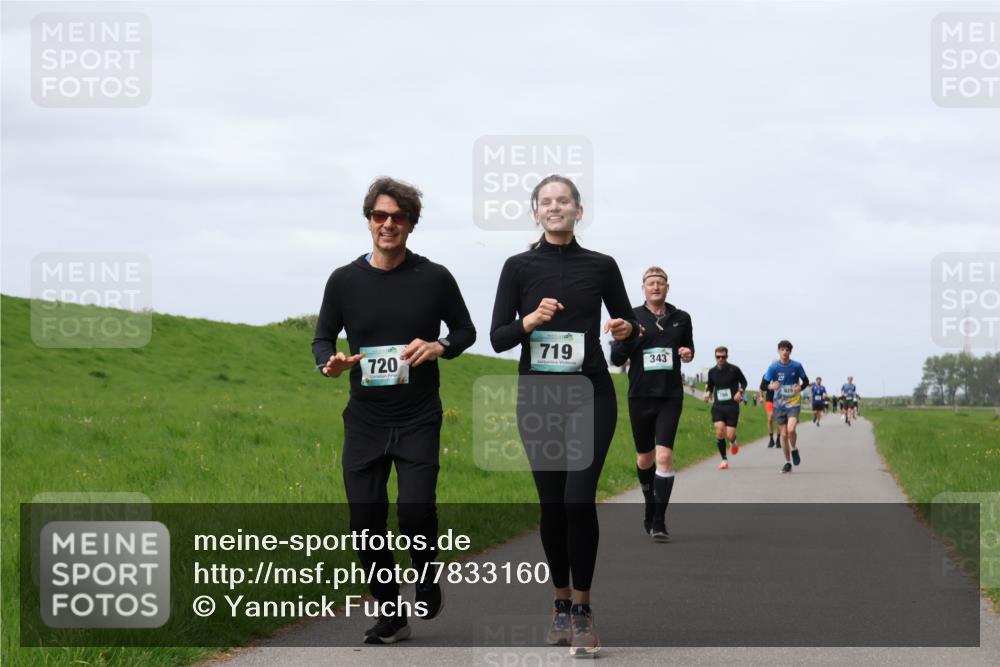 04.05.2025 - 8. Wedeler Halbmarathon Yannick Fuchs http://msf.ph/oto/7833160 04.05.2025 11:42:08 Laufen 720, 719, 343 meine-sportfotos.de