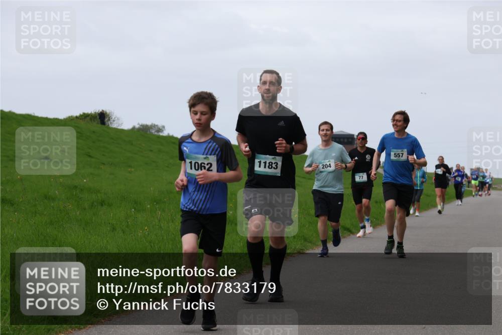 04.05.2025 - 8. Wedeler Halbmarathon Yannick Fuchs http://msf.ph/oto/7833179 04.05.2025 11:21:41 Laufen 1062, 1183, 204, 77, 557 meine-sportfotos.de