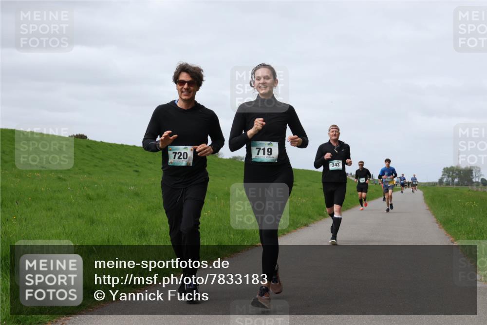 04.05.2025 - 8. Wedeler Halbmarathon Yannick Fuchs http://msf.ph/oto/7833183 04.05.2025 11:42:08 Laufen 720, 719, 343 meine-sportfotos.de