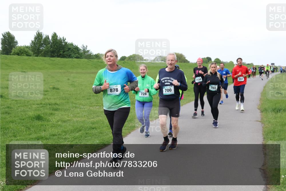 04.05.2025 - 8. Wedeler Halbmarathon Lena Gebhardt http://msf.ph/oto/7833206 04.05.2025 11:21:47 Laufen 878, 728, 700, 1134, 703, 454 meine-sportfotos.de