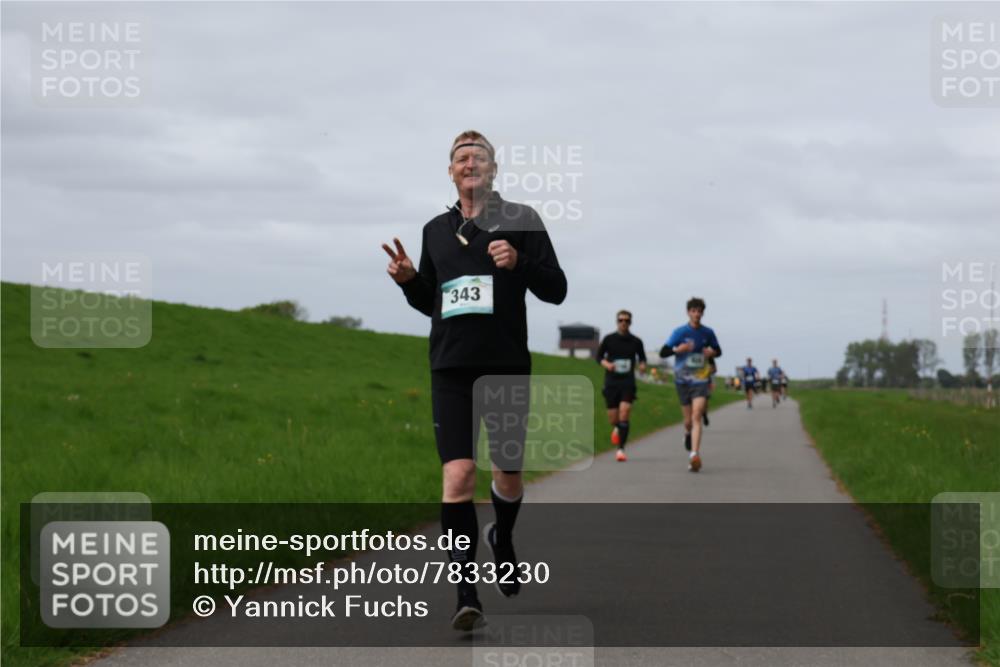 04.05.2025 - 8. Wedeler Halbmarathon Yannick Fuchs http://msf.ph/oto/7833230 04.05.2025 11:42:10 Laufen 343 meine-sportfotos.de