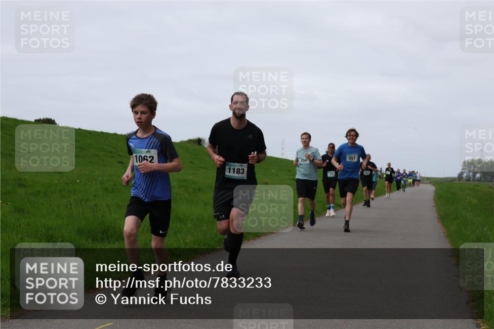 04.05.2025 - 8. Wedeler Halbmarathon Yannick Fuchs http://msf.ph/oto/7833233 04.05.2025 11:21:42 Laufen 1062, 1183, 204, 77, 557 meine-sportfotos.de