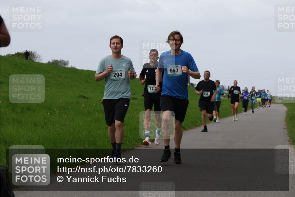 04.05.2025 - 8. Wedeler Halbmarathon Yannick Fuchs http://msf.ph/oto/7833260 04.05.2025 11:21:43 Laufen 204, 77, 557, 652 meine-sportfotos.de