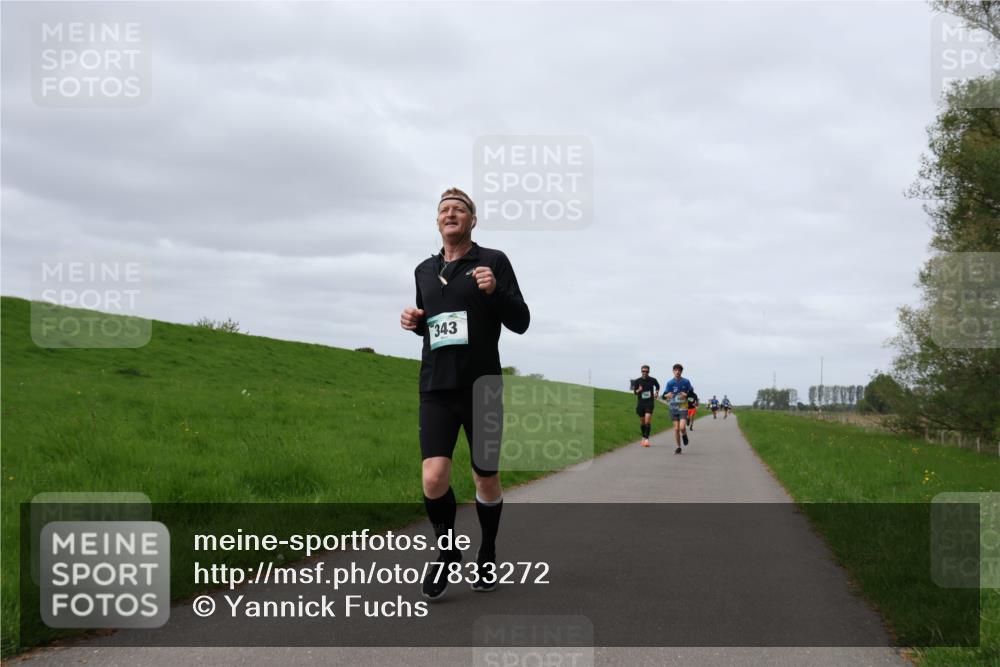04.05.2025 - 8. Wedeler Halbmarathon Yannick Fuchs http://msf.ph/oto/7833272 04.05.2025 11:42:11 Laufen 343 meine-sportfotos.de