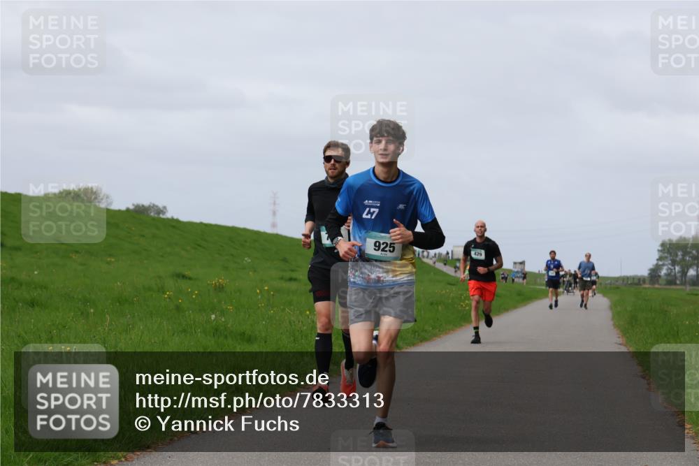 04.05.2025 - 8. Wedeler Halbmarathon Yannick Fuchs http://msf.ph/oto/7833313 04.05.2025 11:42:13 Laufen 47, 925, 429 meine-sportfotos.de