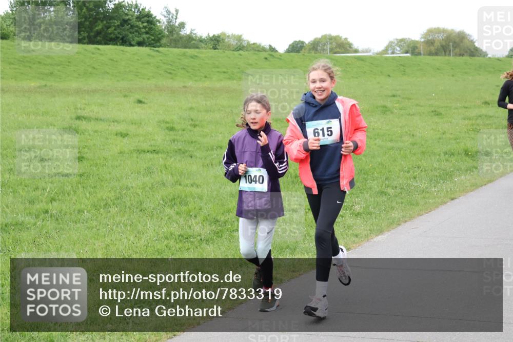 04.05.2025 - 8. Wedeler Halbmarathon Lena Gebhardt http://msf.ph/oto/7833319 04.05.2025 11:21:59 Laufen 1040, 615 meine-sportfotos.de