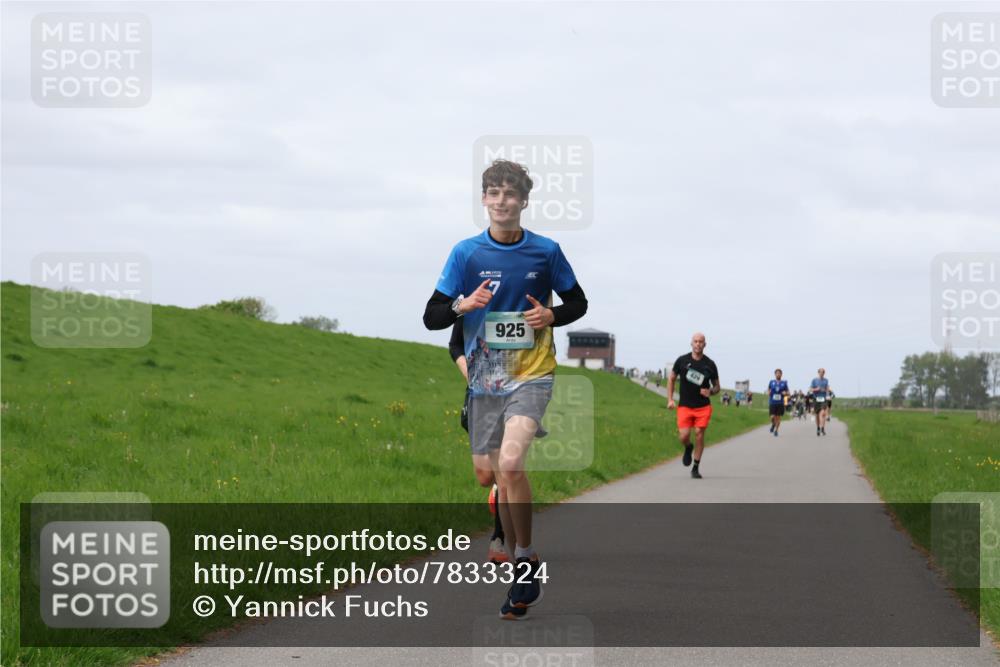 04.05.2025 - 8. Wedeler Halbmarathon Yannick Fuchs http://msf.ph/oto/7833324 04.05.2025 11:42:14 Laufen 925 meine-sportfotos.de
