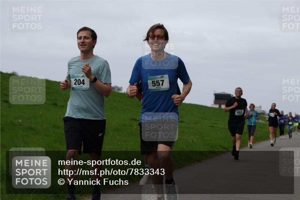 04.05.2025 - 8. Wedeler Halbmarathon Yannick Fuchs http://msf.ph/oto/7833343 04.05.2025 11:21:45 Laufen 204, 557, 652 meine-sportfotos.de