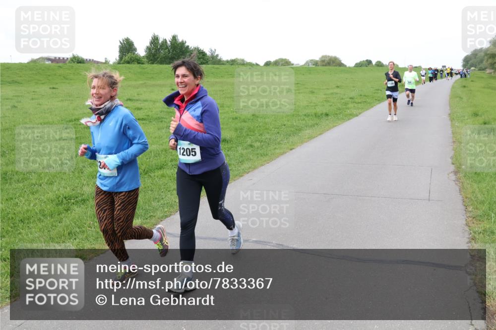 04.05.2025 - 8. Wedeler Halbmarathon Lena Gebhardt http://msf.ph/oto/7833367 04.05.2025 11:22:03 Laufen 1205, 1130 meine-sportfotos.de
