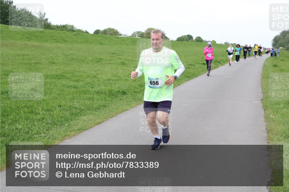 04.05.2025 - 8. Wedeler Halbmarathon Lena Gebhardt http://msf.ph/oto/7833389 04.05.2025 11:22:06 Laufen 656 meine-sportfotos.de