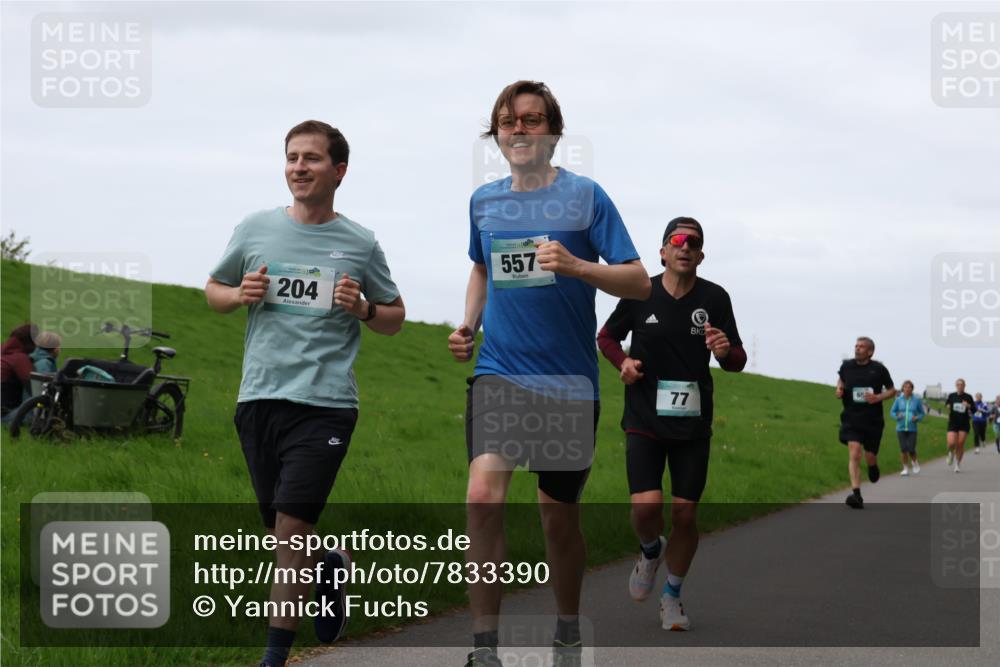 04.05.2025 - 8. Wedeler Halbmarathon Yannick Fuchs http://msf.ph/oto/7833390 04.05.2025 11:21:46 Laufen 204, 557, 77 meine-sportfotos.de