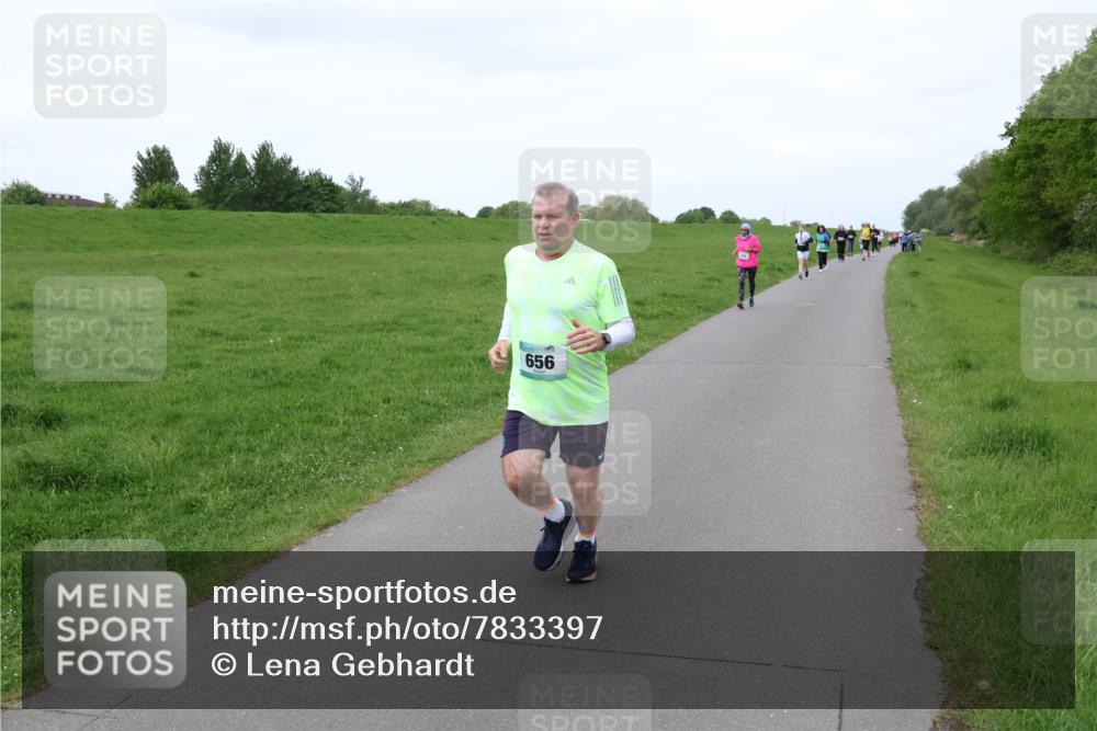04.05.2025 - 8. Wedeler Halbmarathon Lena Gebhardt http://msf.ph/oto/7833397 04.05.2025 11:22:06 Laufen 656 meine-sportfotos.de