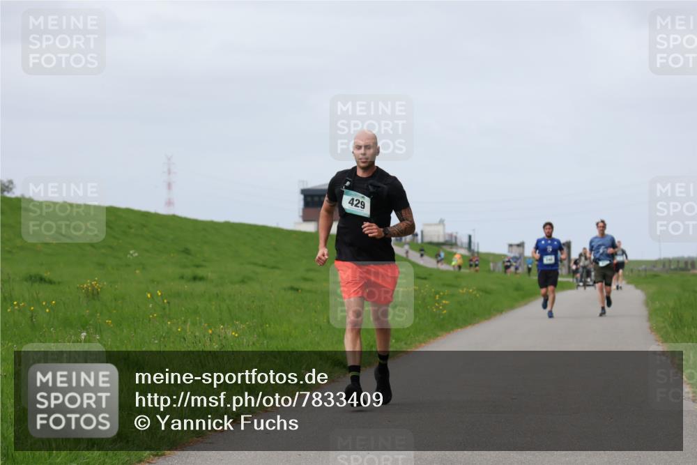 04.05.2025 - 8. Wedeler Halbmarathon Yannick Fuchs http://msf.ph/oto/7833409 04.05.2025 11:42:17 Laufen 429 meine-sportfotos.de