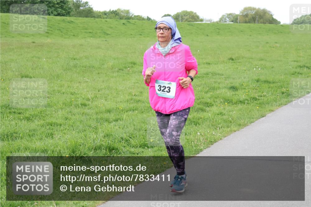04.05.2025 - 8. Wedeler Halbmarathon Lena Gebhardt http://msf.ph/oto/7833411 04.05.2025 11:22:10 Laufen 323 meine-sportfotos.de