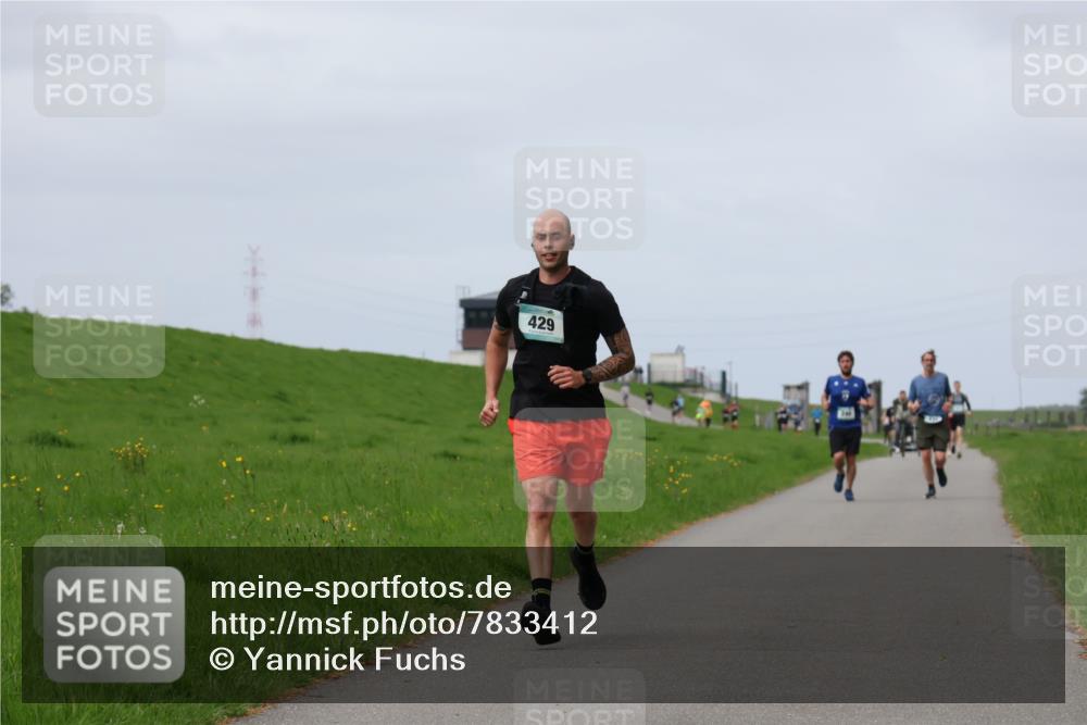 04.05.2025 - 8. Wedeler Halbmarathon Yannick Fuchs http://msf.ph/oto/7833412 04.05.2025 11:42:17 Laufen 429 meine-sportfotos.de