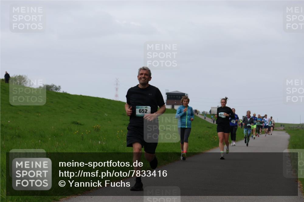 04.05.2025 - 8. Wedeler Halbmarathon Yannick Fuchs http://msf.ph/oto/7833416 04.05.2025 11:21:48 Laufen 652, 513, 831 meine-sportfotos.de