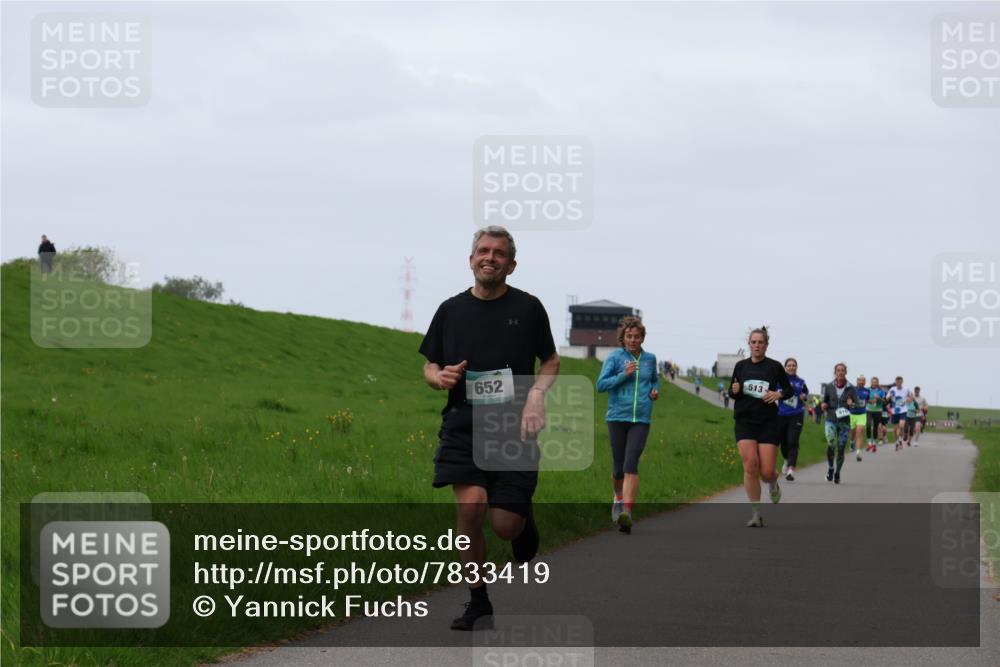 04.05.2025 - 8. Wedeler Halbmarathon Yannick Fuchs http://msf.ph/oto/7833419 04.05.2025 11:21:48 Laufen 652, 513 meine-sportfotos.de