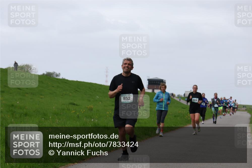 04.05.2025 - 8. Wedeler Halbmarathon Yannick Fuchs http://msf.ph/oto/7833424 04.05.2025 11:21:48 Laufen 652, 513 meine-sportfotos.de