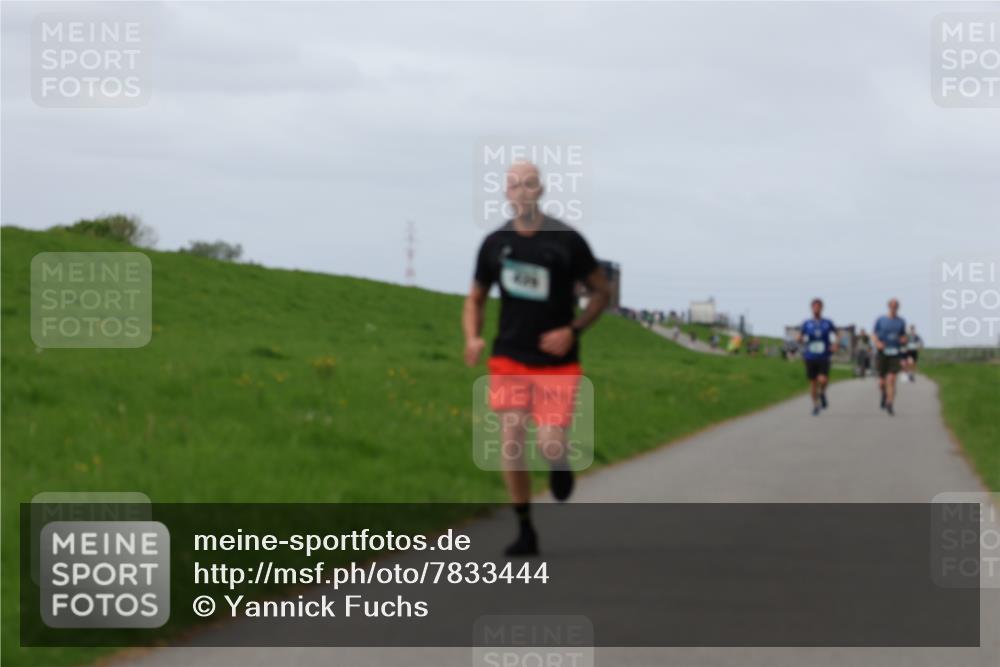 04.05.2025 - 8. Wedeler Halbmarathon Yannick Fuchs http://msf.ph/oto/7833444 04.05.2025 11:42:19 Laufen  meine-sportfotos.de