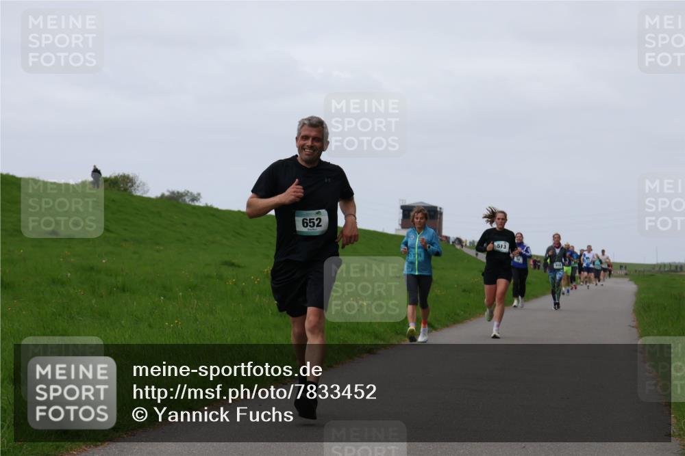 04.05.2025 - 8. Wedeler Halbmarathon Yannick Fuchs http://msf.ph/oto/7833452 04.05.2025 11:21:49 Laufen 652, 513 meine-sportfotos.de