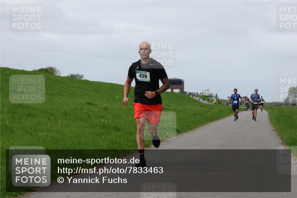 04.05.2025 - 8. Wedeler Halbmarathon Yannick Fuchs http://msf.ph/oto/7833463 04.05.2025 11:42:19 Laufen 429 meine-sportfotos.de