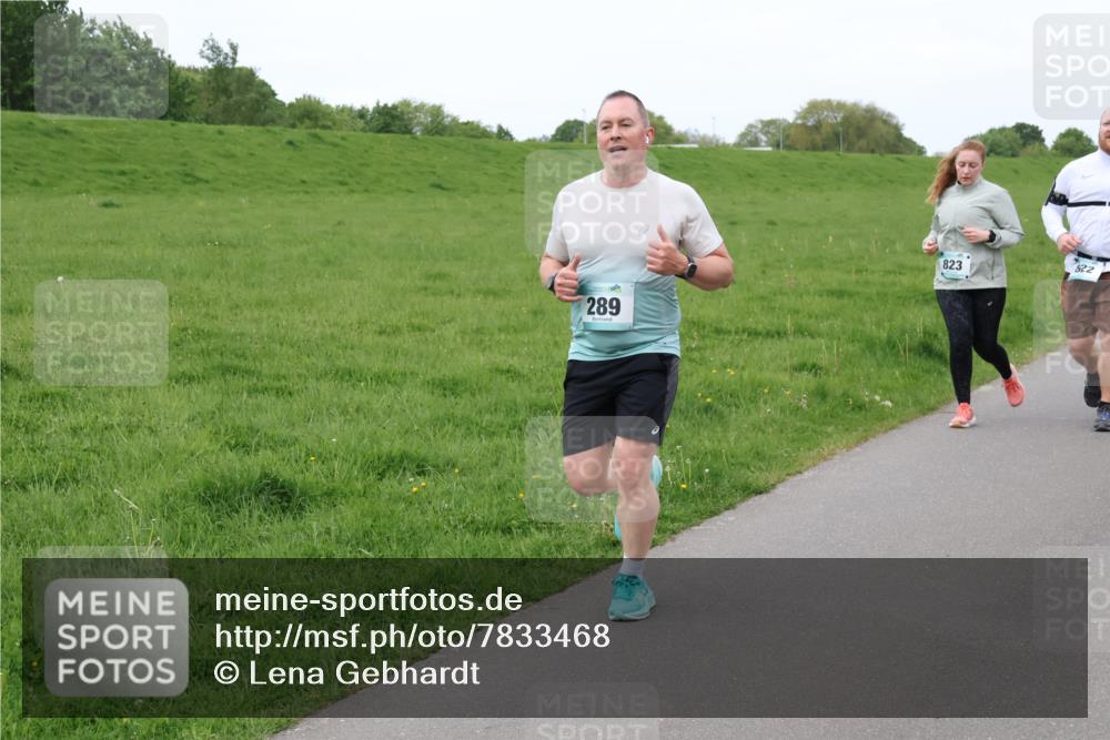 04.05.2025 - 8. Wedeler Halbmarathon Lena Gebhardt http://msf.ph/oto/7833468 04.05.2025 11:22:26 Laufen 289, 823, 22 meine-sportfotos.de