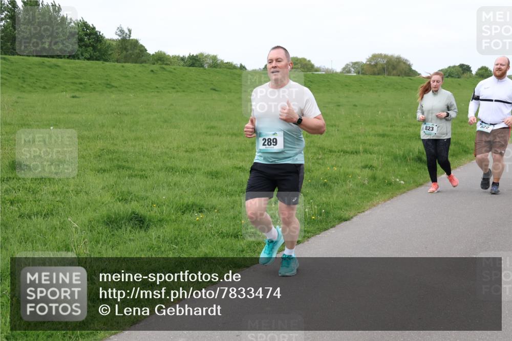 04.05.2025 - 8. Wedeler Halbmarathon Lena Gebhardt http://msf.ph/oto/7833474 04.05.2025 11:22:26 Laufen 289, 823 meine-sportfotos.de
