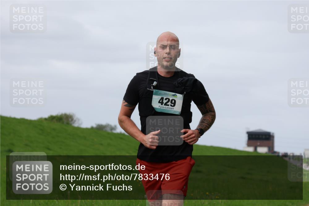 04.05.2025 - 8. Wedeler Halbmarathon Yannick Fuchs http://msf.ph/oto/7833476 04.05.2025 11:42:21 Laufen 429 meine-sportfotos.de