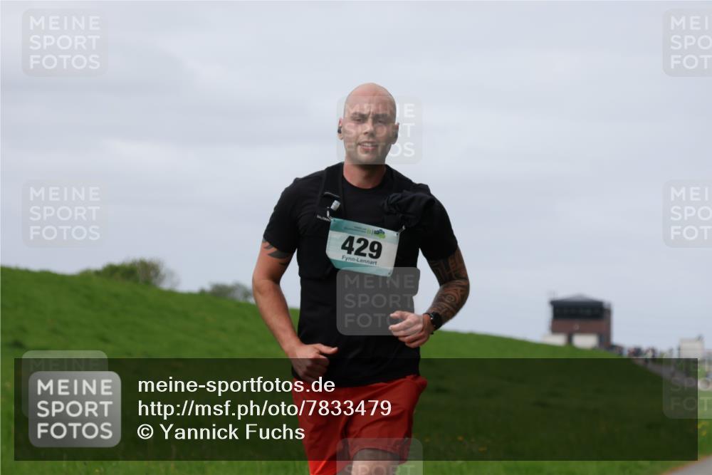 04.05.2025 - 8. Wedeler Halbmarathon Yannick Fuchs http://msf.ph/oto/7833479 04.05.2025 11:42:21 Laufen 429 meine-sportfotos.de