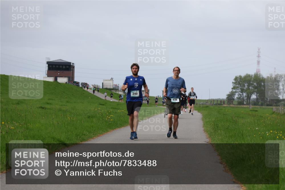 04.05.2025 - 8. Wedeler Halbmarathon Yannick Fuchs http://msf.ph/oto/7833488 04.05.2025 11:42:25 Laufen 240, 438 meine-sportfotos.de