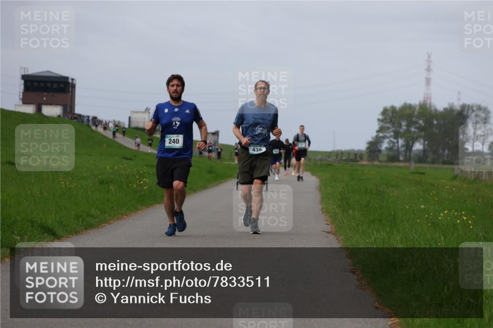 04.05.2025 - 8. Wedeler Halbmarathon Yannick Fuchs http://msf.ph/oto/7833511 04.05.2025 11:42:26 Laufen 240, 438 meine-sportfotos.de