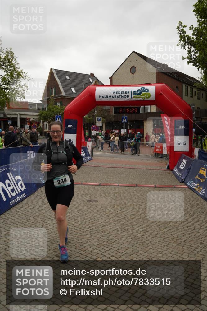 04.05.2025 - 8. Wedeler Halbmarathon Felixshl http://msf.ph/oto/7833515 04.05.2025 12:16:27 Ziel 235 meine-sportfotos.de