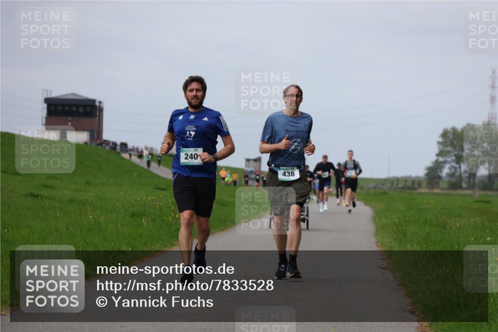 04.05.2025 - 8. Wedeler Halbmarathon Yannick Fuchs http://msf.ph/oto/7833528 04.05.2025 11:42:28 Laufen 240, 438 meine-sportfotos.de