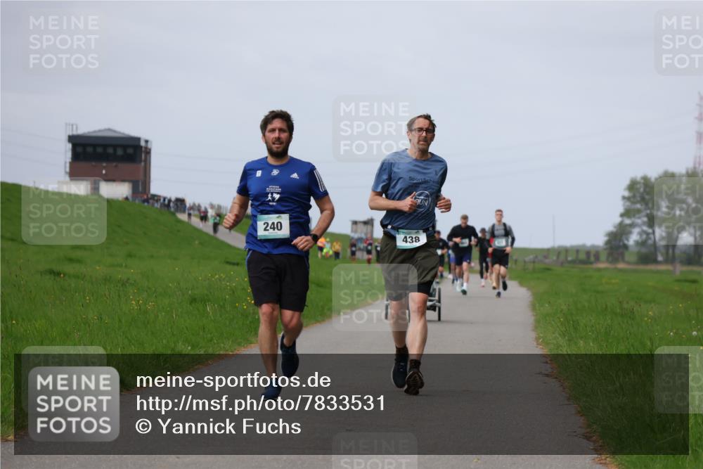 04.05.2025 - 8. Wedeler Halbmarathon Yannick Fuchs http://msf.ph/oto/7833531 04.05.2025 11:42:28 Laufen 240, 438 meine-sportfotos.de