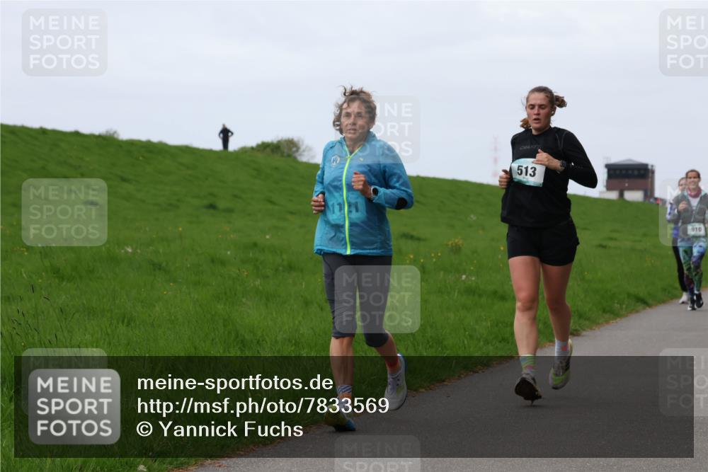 04.05.2025 - 8. Wedeler Halbmarathon Yannick Fuchs http://msf.ph/oto/7833569 04.05.2025 11:21:54 Laufen 513, 910 meine-sportfotos.de