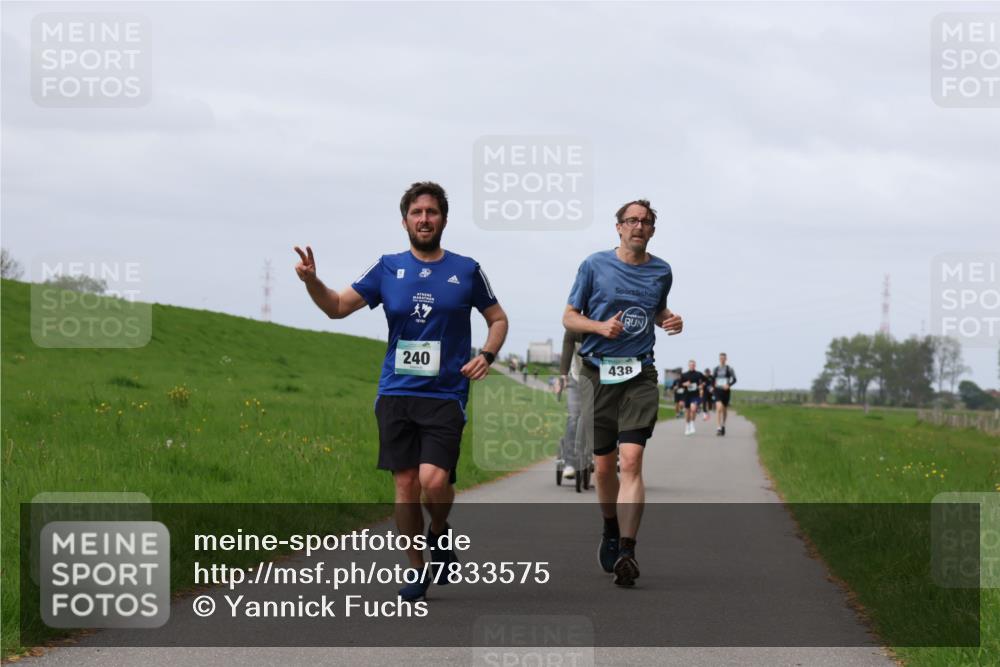 04.05.2025 - 8. Wedeler Halbmarathon Yannick Fuchs http://msf.ph/oto/7833575 04.05.2025 11:42:32 Laufen 240, 438 meine-sportfotos.de