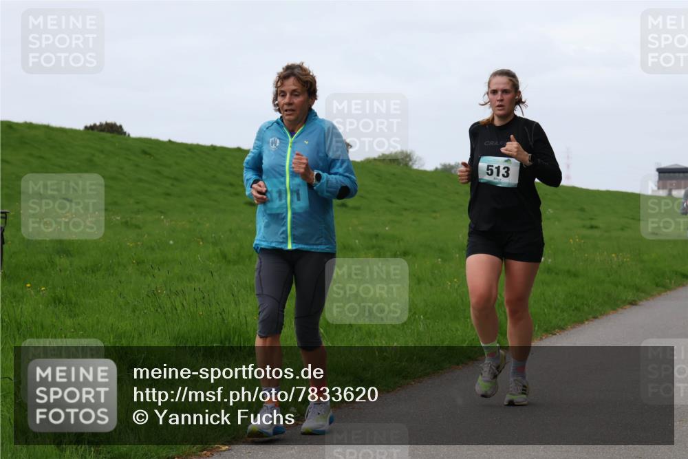 04.05.2025 - 8. Wedeler Halbmarathon Yannick Fuchs http://msf.ph/oto/7833620 04.05.2025 11:21:56 Laufen 513 meine-sportfotos.de