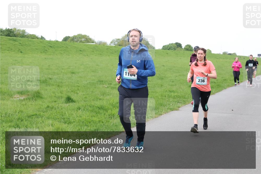 04.05.2025 - 8. Wedeler Halbmarathon Lena Gebhardt http://msf.ph/oto/7833632 04.05.2025 11:22:49 Laufen 1104, 236 meine-sportfotos.de