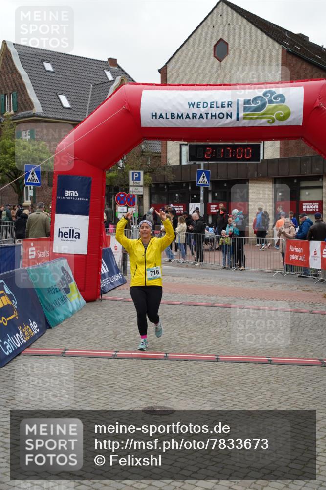 04.05.2025 - 8. Wedeler Halbmarathon Felixshl http://msf.ph/oto/7833673 04.05.2025 12:16:58 Ziel 716 meine-sportfotos.de