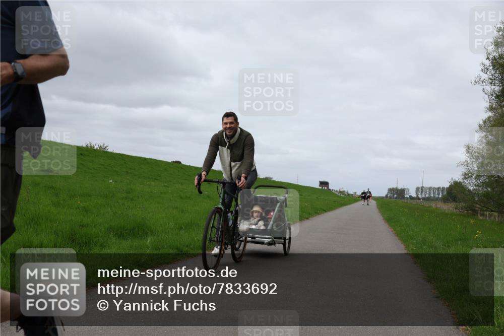 04.05.2025 - 8. Wedeler Halbmarathon Yannick Fuchs http://msf.ph/oto/7833692 04.05.2025 11:42:37 Laufen  meine-sportfotos.de