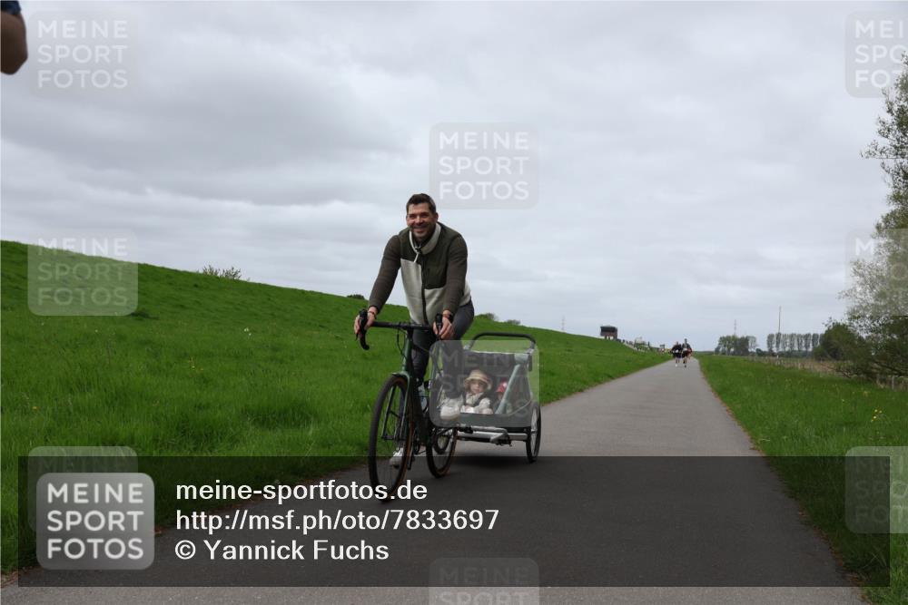 04.05.2025 - 8. Wedeler Halbmarathon Yannick Fuchs http://msf.ph/oto/7833697 04.05.2025 11:42:37 Laufen  meine-sportfotos.de