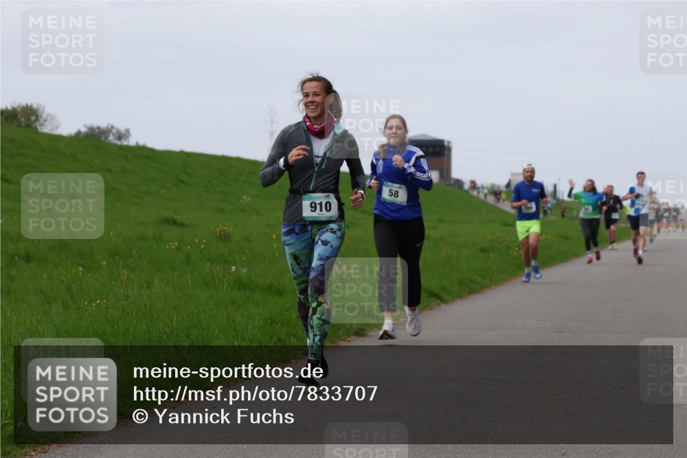 04.05.2025 - 8. Wedeler Halbmarathon Yannick Fuchs http://msf.ph/oto/7833707 04.05.2025 11:21:58 Laufen 910, 58 meine-sportfotos.de