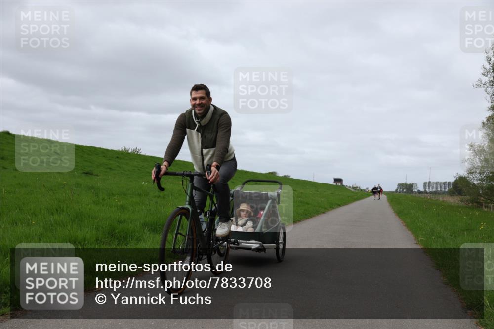 04.05.2025 - 8. Wedeler Halbmarathon Yannick Fuchs http://msf.ph/oto/7833708 04.05.2025 11:42:37 Laufen  meine-sportfotos.de